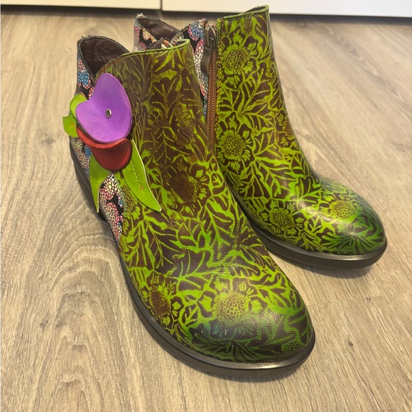 NEW Soffia size40 green floral accent ankle boots - Picture 3 of 6
